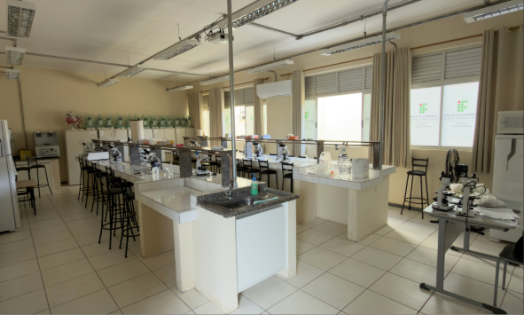 Laboratório de Biologia.jpg