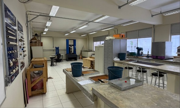Laboratório de Construção Civil.jpg