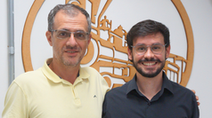 #pratodosverem: Imagem mostra professor Fernando Canescehi e concluinte da Engenharia Pedro Henrique Nascimento