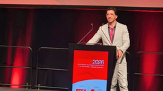 #pratodosverem: Imagem mostra apresentação do professor Philipe durante a CORE 2026, na Austrália