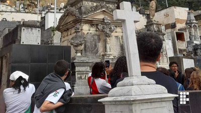 Atividade promovida pelo Núcleo de Geografia apresentou aspectos históricos, sociais, arquitetônicos e culturais do primeiro cemitério público da cidade.
