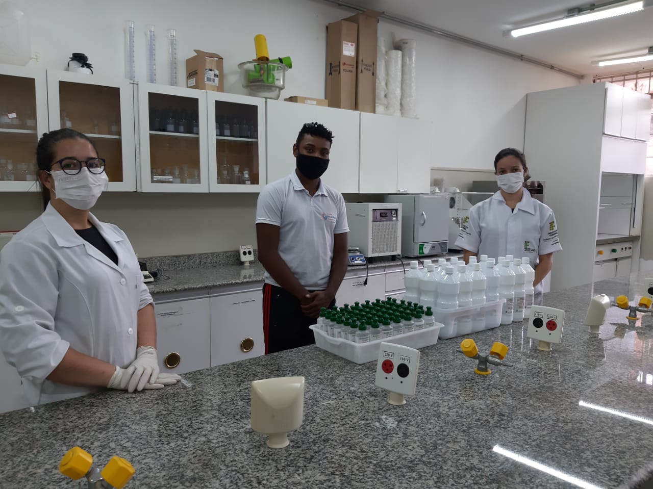 Doações de álcool
