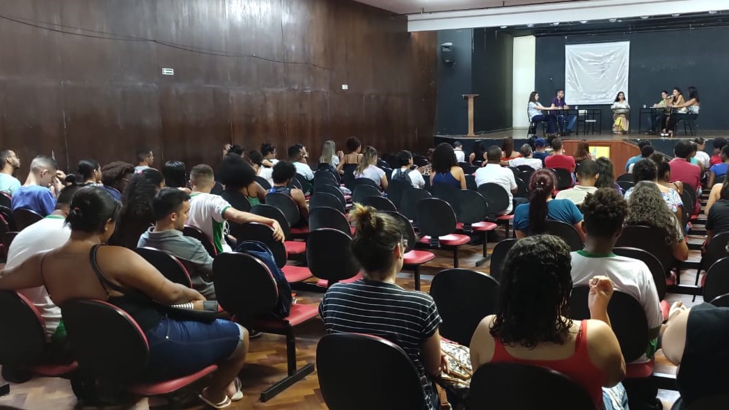 Roda de conversa 1.jpg