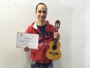Alexandre_Magno_de_Oliveira_e_Silva_músico_e_técnico_eletrônica_na_opção_cavaquinho_giannini.JPG