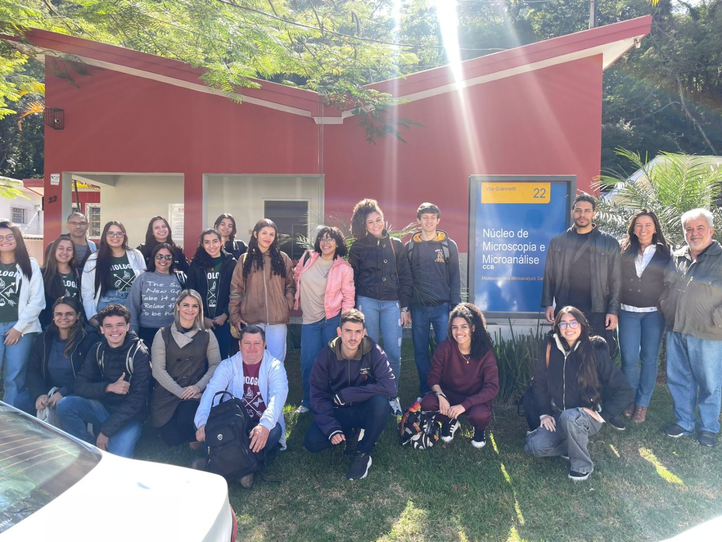 Núcleo de Microscopia e Microanálise.jpeg