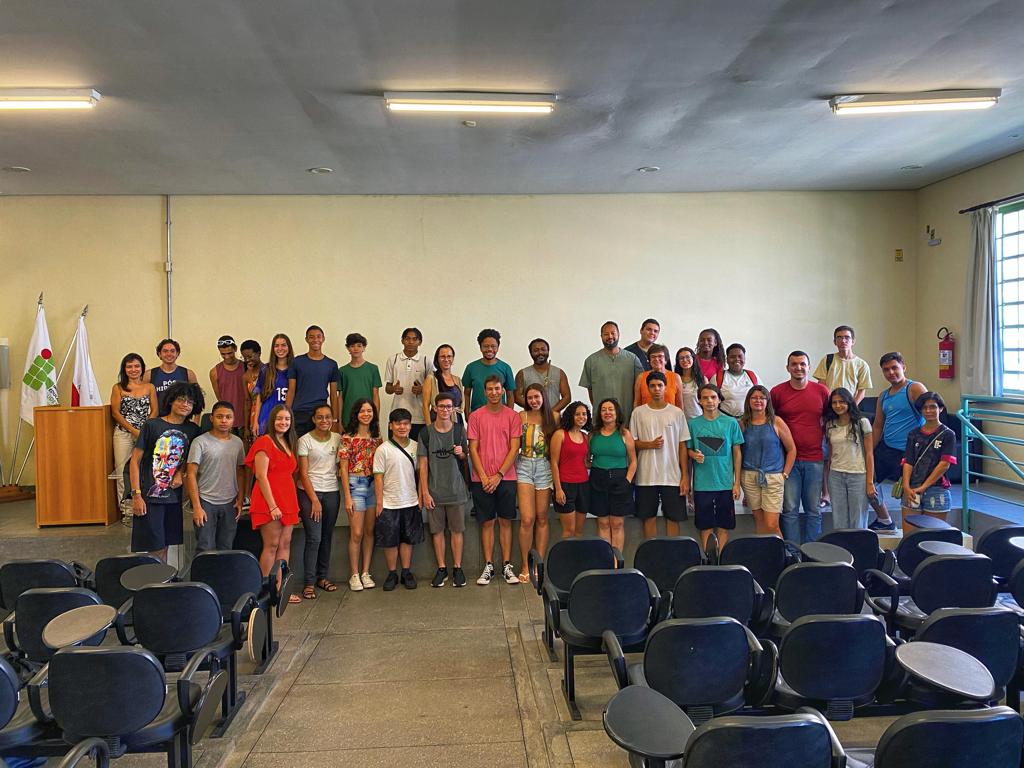 TODOS JUNTOS SEM CONSC NEGRA.jpeg