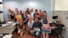 #Pratodosverem: grupo de franceses posa durante visita à Reitoria.