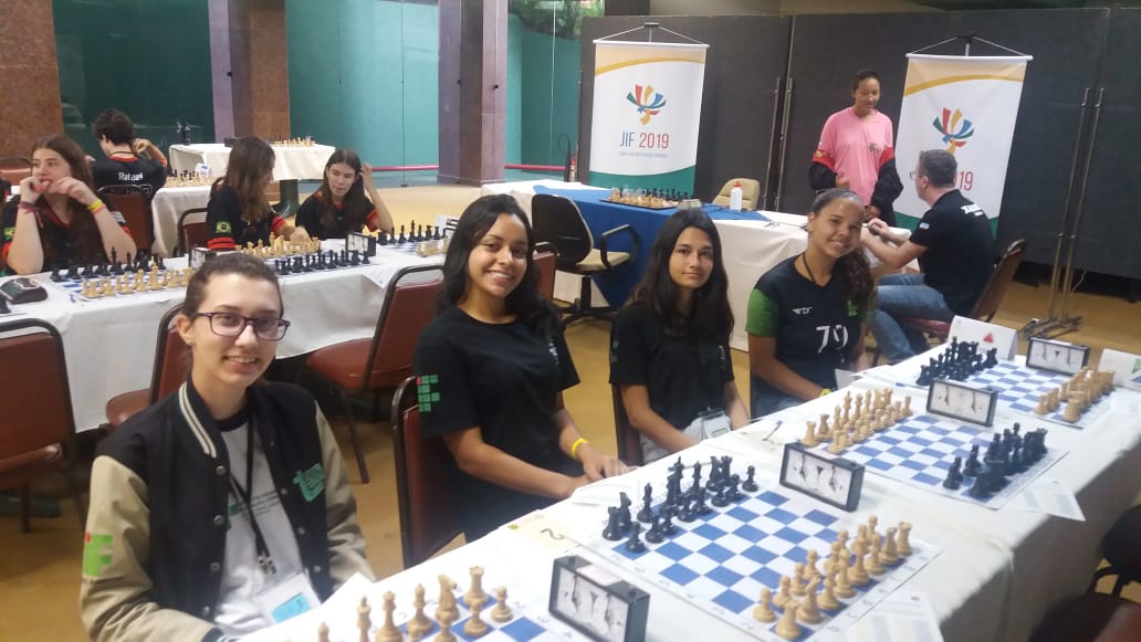Equipe de xadrez feminino.jpeg