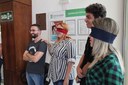 #Pratodosverem: participantes de olhos vendados realizam dinâmicas durante o curso.