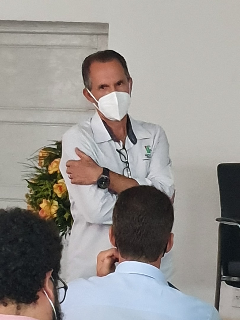 DG do Campus Manhuaçu, José Geraldo Soares, se apresenta à comitiva da Reitoria, autoridades e demais dirigentes..jpg