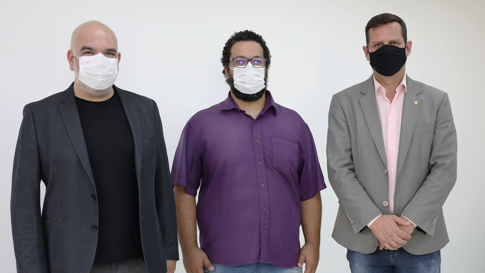 O reitor, André Diniz, o DG do Campus Ubá, Eduardo Rocha e o sercretário da Setec Tomás Sant'Ana.jpg