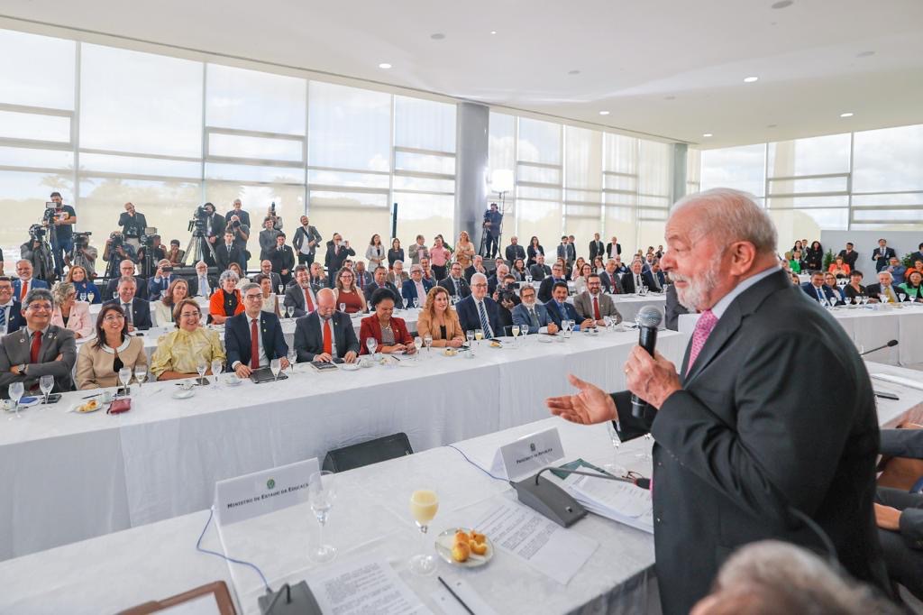 reunião Lula 2.jpg