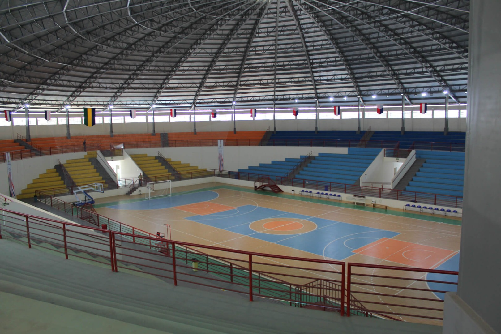 Ginásio do Complexo Esportivo e Cultural Maurice Santos - Fonte Portal da Prefeitura de Guarapari.jpg