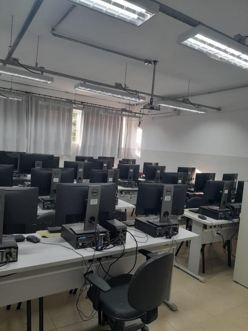 Laboratório no Campus Avançado Bom Sucesso.jpg