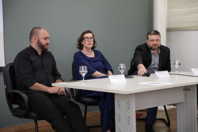 mesa redonda Integra.JPG