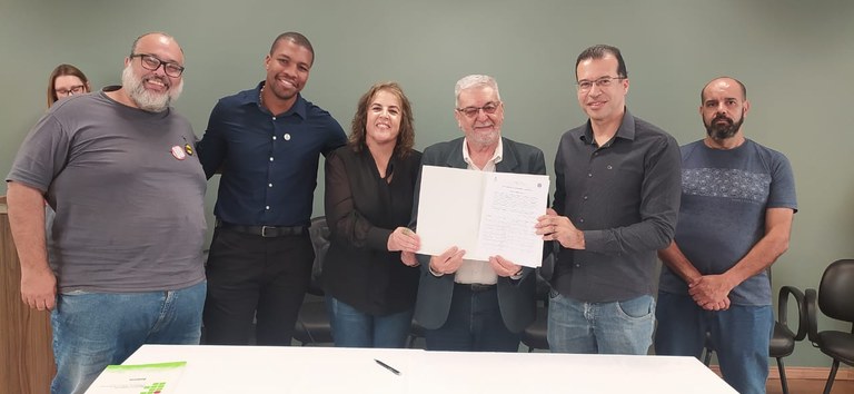 Assinatura da portaria de Concessão RSC do Campus Manhuaçu 