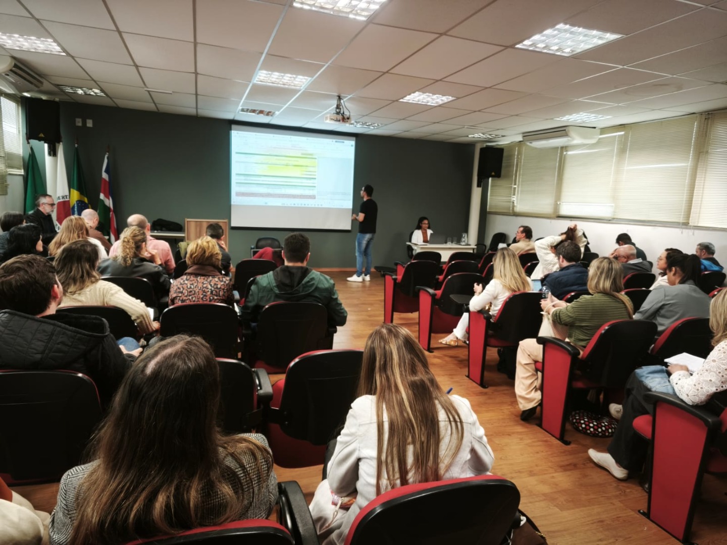 Servidores do IFS ministram capacitação sobre gestão de contratos no IF Sudeste MG