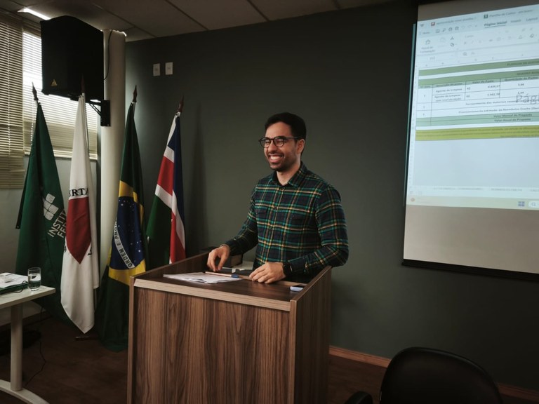 Servidores do IFS ministram capacitação sobre gestão de contratos no IF Sudeste MG