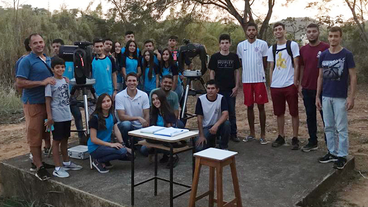 Observação astronômica