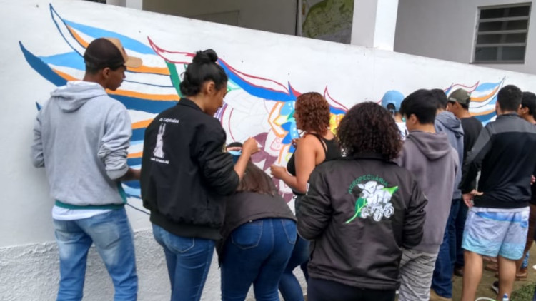 Intervenção Muro Centro de Vivência