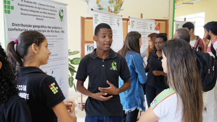 Exposição de trabalhos Meio Ambiente