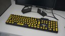 #Pratodosverem: Teclado em braille. Ele conta com teclas em amarelo e com os símbolos das letras em alto relevo.                               