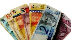 #Pratodosverem: Notas de reais distribuídas em forma de leque.