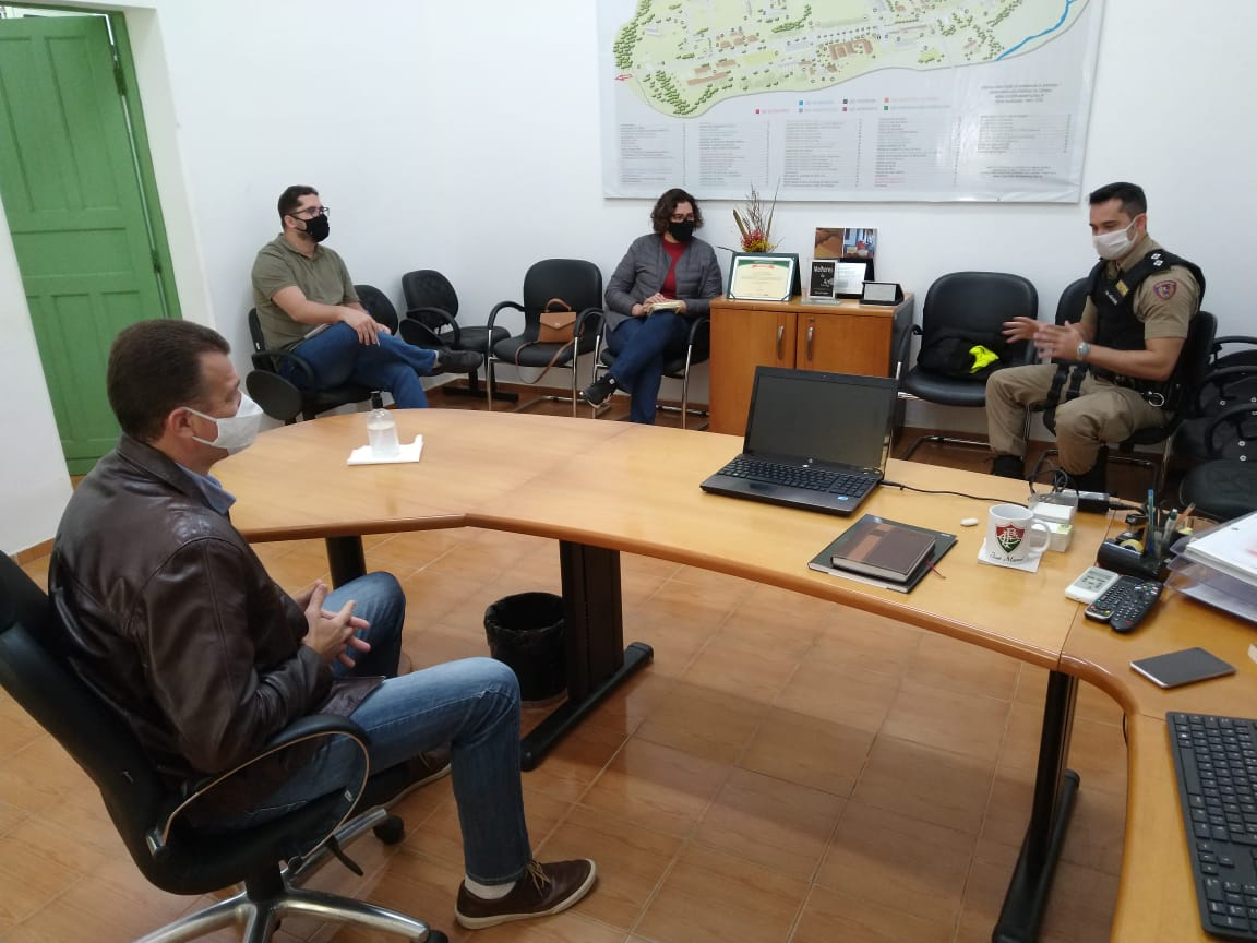 Reunião com tenente 2