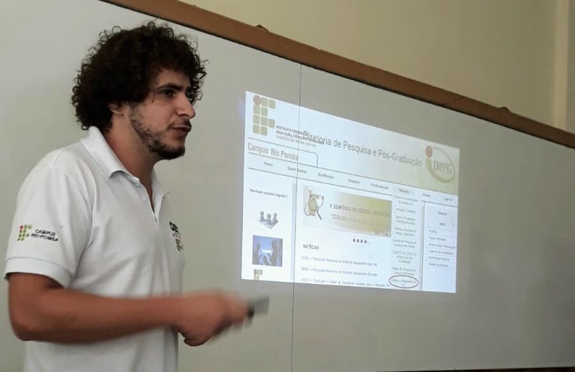 Vitor Hugo Rezende.jpg