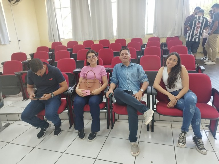 EQUIPE-A ACUSAÇÃO.jpg