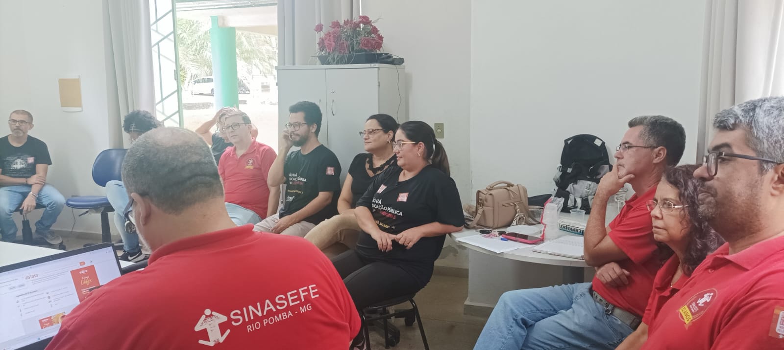 reunião greve 1.jpeg