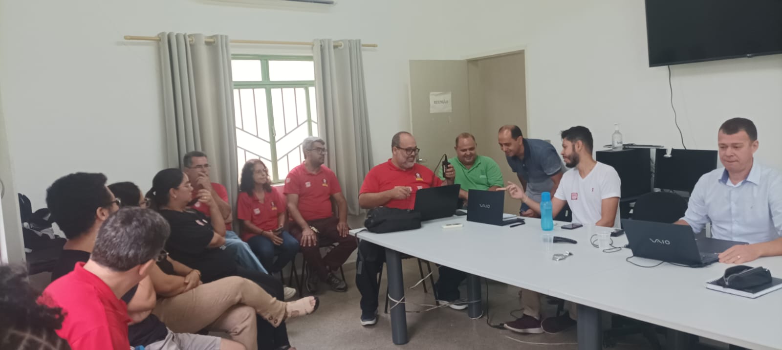 reunião greve 3.jpeg