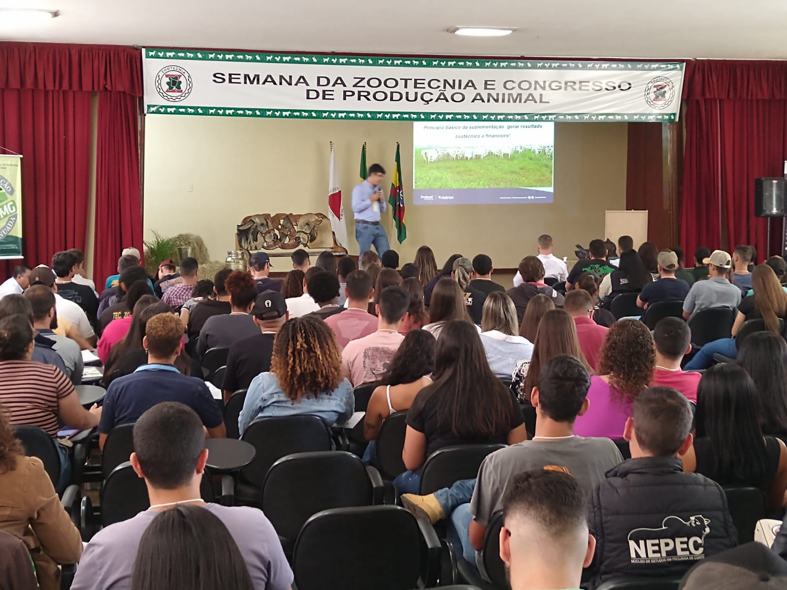Semana da Zootecnia 1.jpg