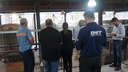 #pratodosverem: Representantes de IF, DNIT e MRS observam vagões ferroviários