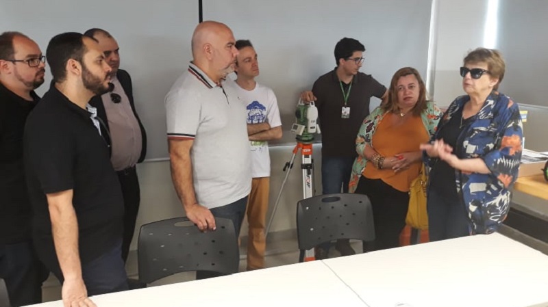 Visita da deputada Margarida Salomão.jpg