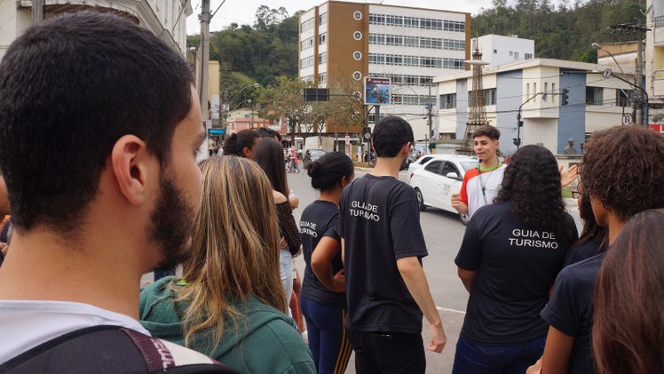 Guia de Turismo Integrado.jpg