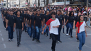 #pratodosverem: Imagem mostra estudantes do IF Sudeste MG durante desfile de 23/10 na Avenida Getúlio Vargas.