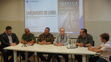 #pratodosverem: Imagem mostra Lucas Evaristo, Carlos Bogéa, Renilson Mello, Pedro Peron, Fernando Terra e Felipe Weitzel em mesa-redonda