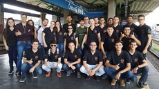 #pratodosverem: A imagem mostra estudantes e professores da Engenharia Ferroviária e Metroviária (atual terceiro período, à época primeiro)em visita à CBTU, em Belo Horizonte.