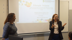 #pratodosverem: Imagem mostra coordenadora de Ações Inclusivas, Margarete Moreira, e psicóloga do Campus Santos Dumont, Luciana Sarmento, durante palestra a estudantes do curso técnico em Logística.