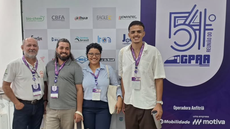 #pratodosverem: Imagem mostra professor Reginaldo e estudantes Gésio, Stefani e Yhorran na 54ª Reunião do GPAA. Foto: Gésio Costa