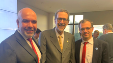 #pratodosverem: Imagem mostra reitor do IF Sudeste MG, professor André Diniz, presidente da Fapemig, Paulo Sérgio Lacerda Beirão, e diretor de Desenvolvimento Educacional do Campus Santos Dumont, professor Fernando Caneschi.
