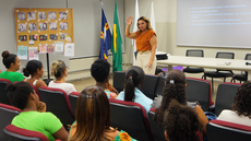 #pratodosverem: Imagem mostra alunas da primeira turma de Assistente Escolar durante atividade no Auditório do Campus Santos Dumont do IF Sudeste MG