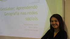 #pratodosverem: A ex-aluna Lívia Escobar, hoje estudante de Engenharia Civil na Universidade Federal de Juiz de Fora, apresenta o trabalho "GeoSaber: Aprendendo Geografia nas redes sociais" durante o I Simpósio de Ensino, Pesquisa e Extensão do campus