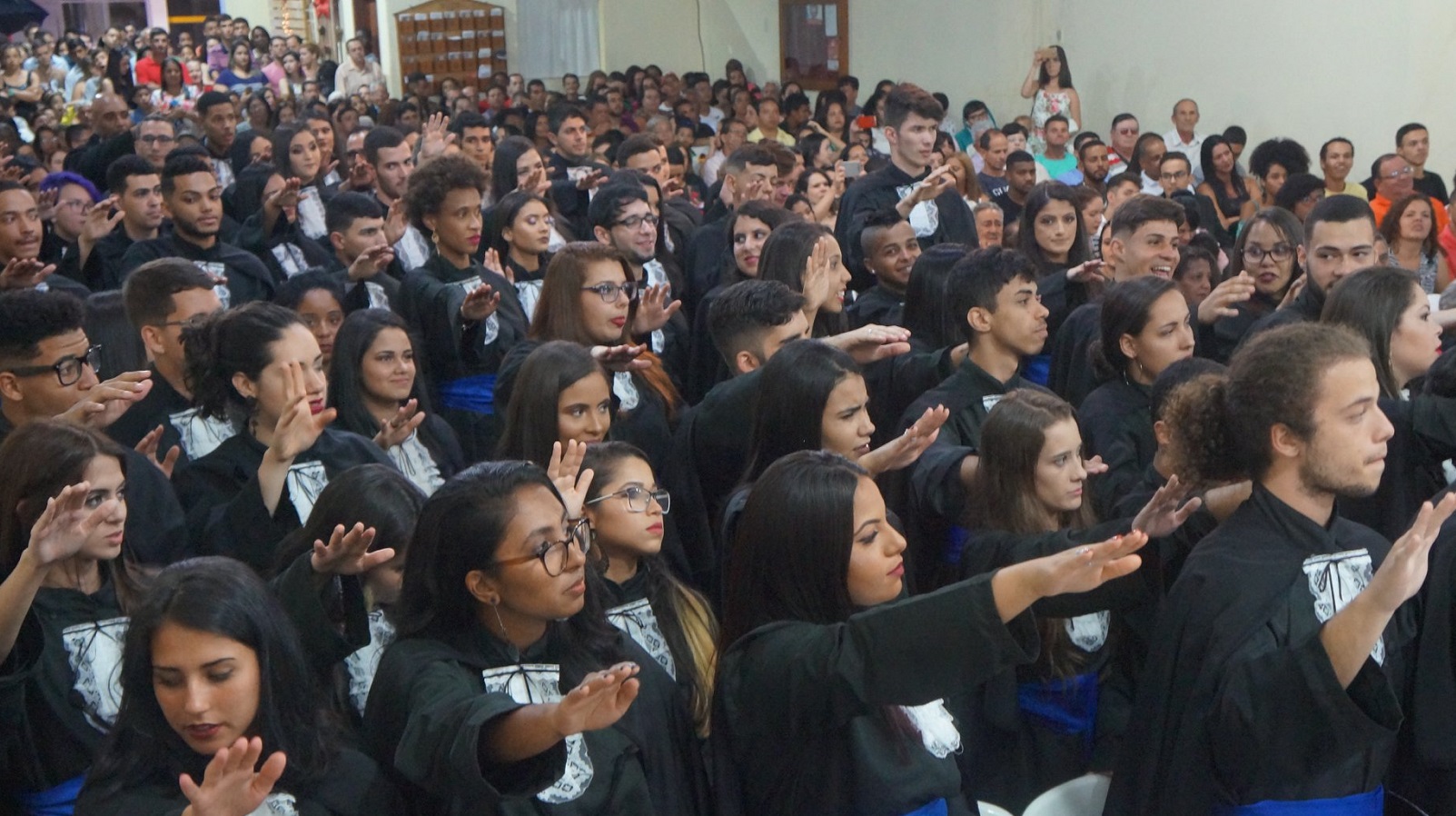 Solenidade de formatura.jpg