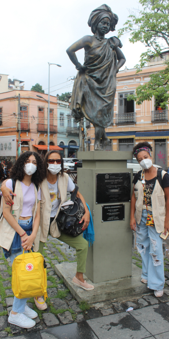 Estátua de Mercedes Baptista.png