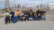 #pratodosverem: Imagem mostra estudantes e professores de Eletrotécnica em visita à Cemig