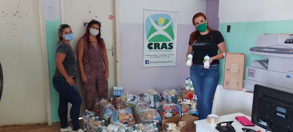 Entrega das doações das 21 cestas no CRAS Senhor dos Montes