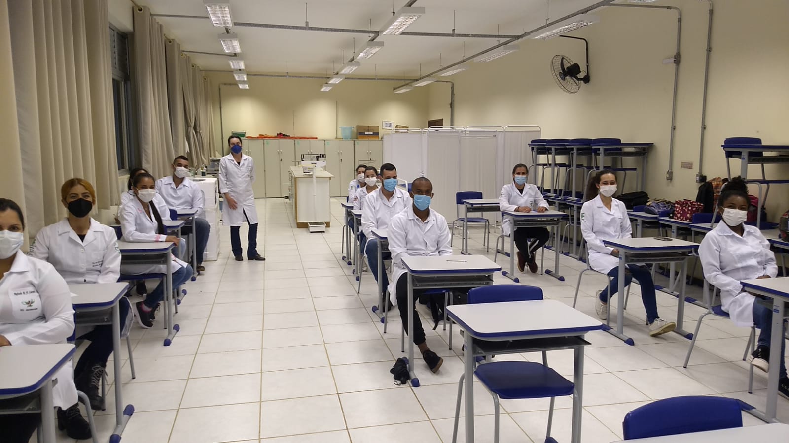 Curso de Enfermagem retoma atividades laboratoriais