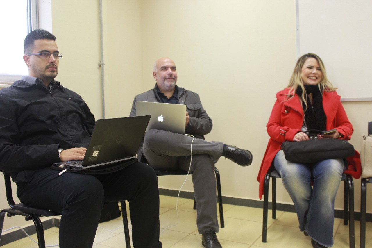Rafael, André e Aurora participam da reunião entre gestões